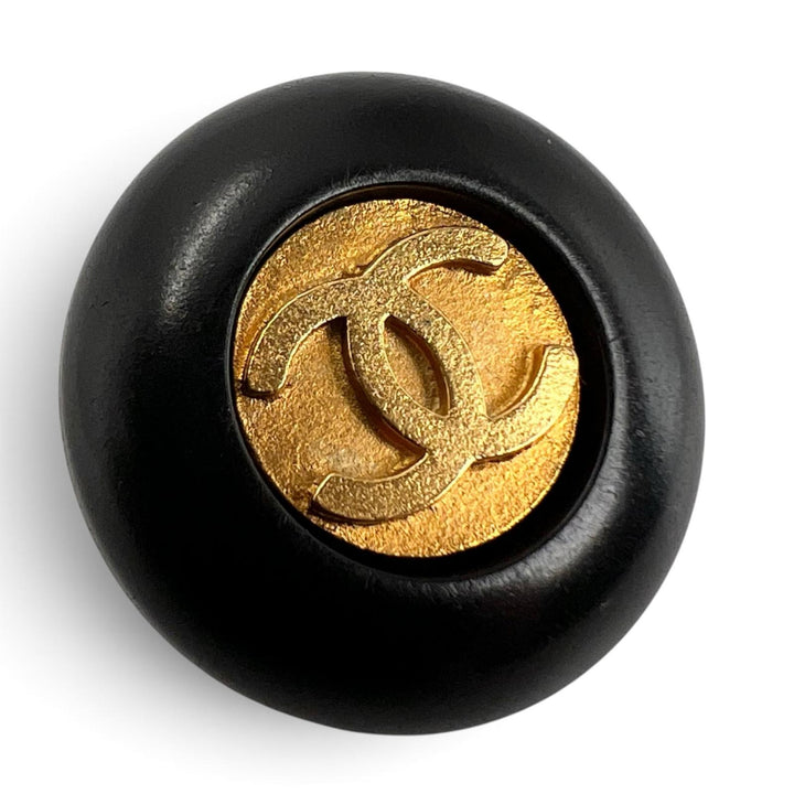Great CHANEL button Round COCO Mark logo on the back, set of 4 black Women