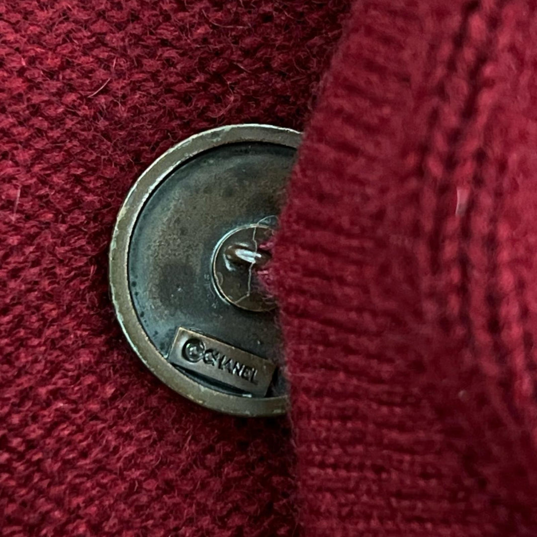 Great CHANEL cardigan Clover Button V-Neck Knit wine-red cashmere 40 98A P11770