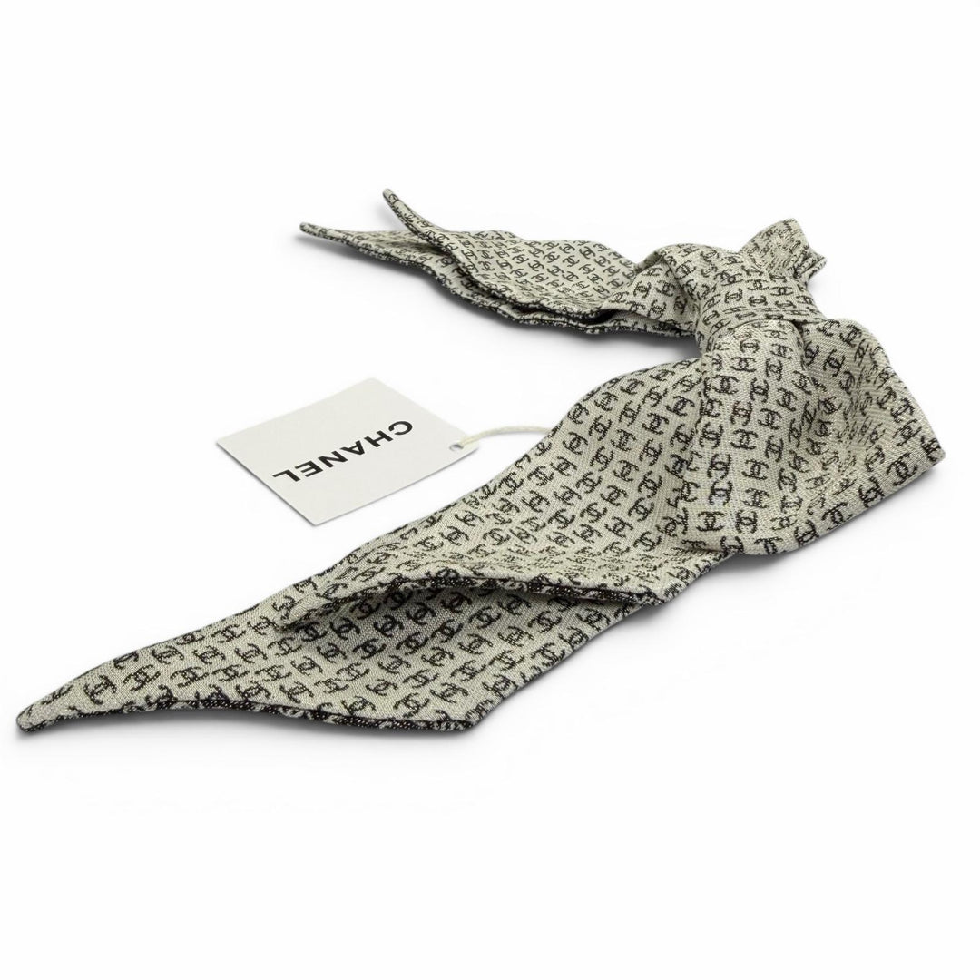 Pristine CHANEL Valletta COCO MarkPattern Hair Accessories white silk Women 25A