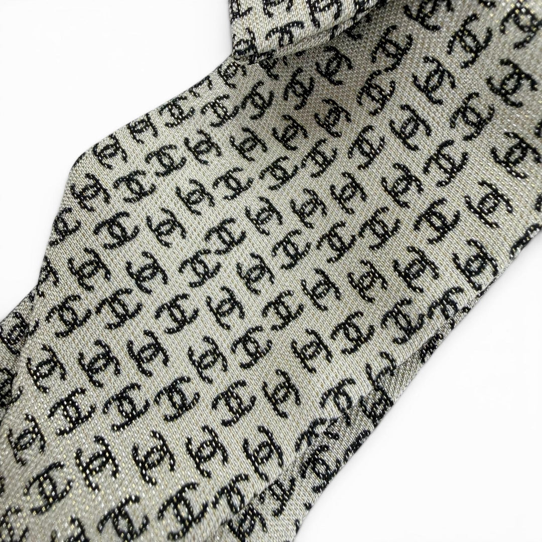 Pristine CHANEL Valletta COCO MarkPattern Hair Accessories white silk Women 25A