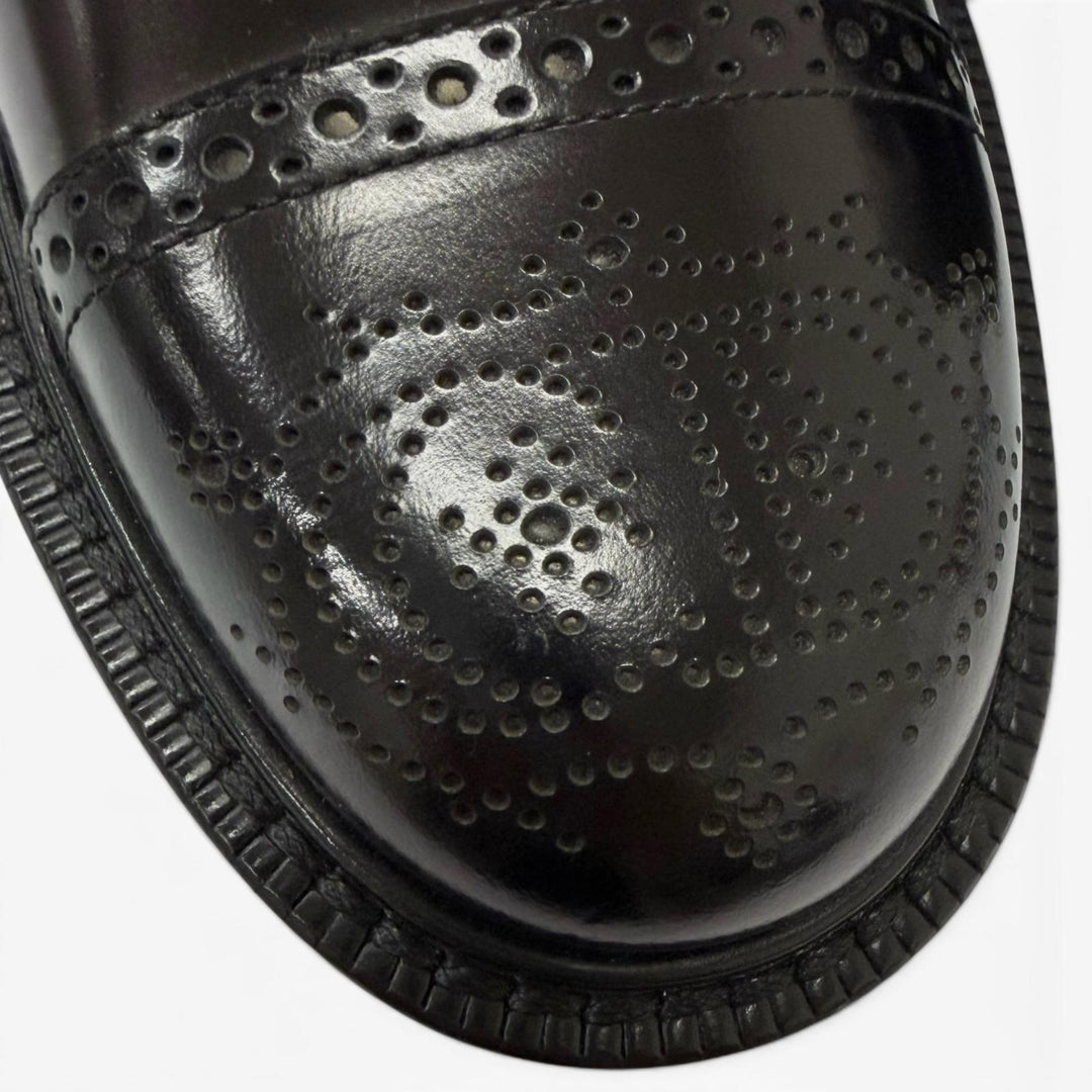 Pristine DIOR Dress shoes CD logo medallion punched cap-toe