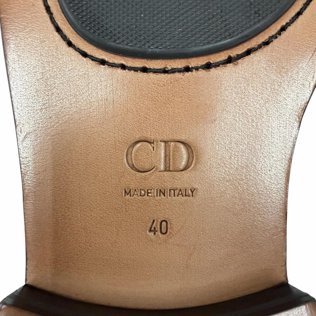 Pristine DIOR Dress shoes CD logo medallion punched cap-toe