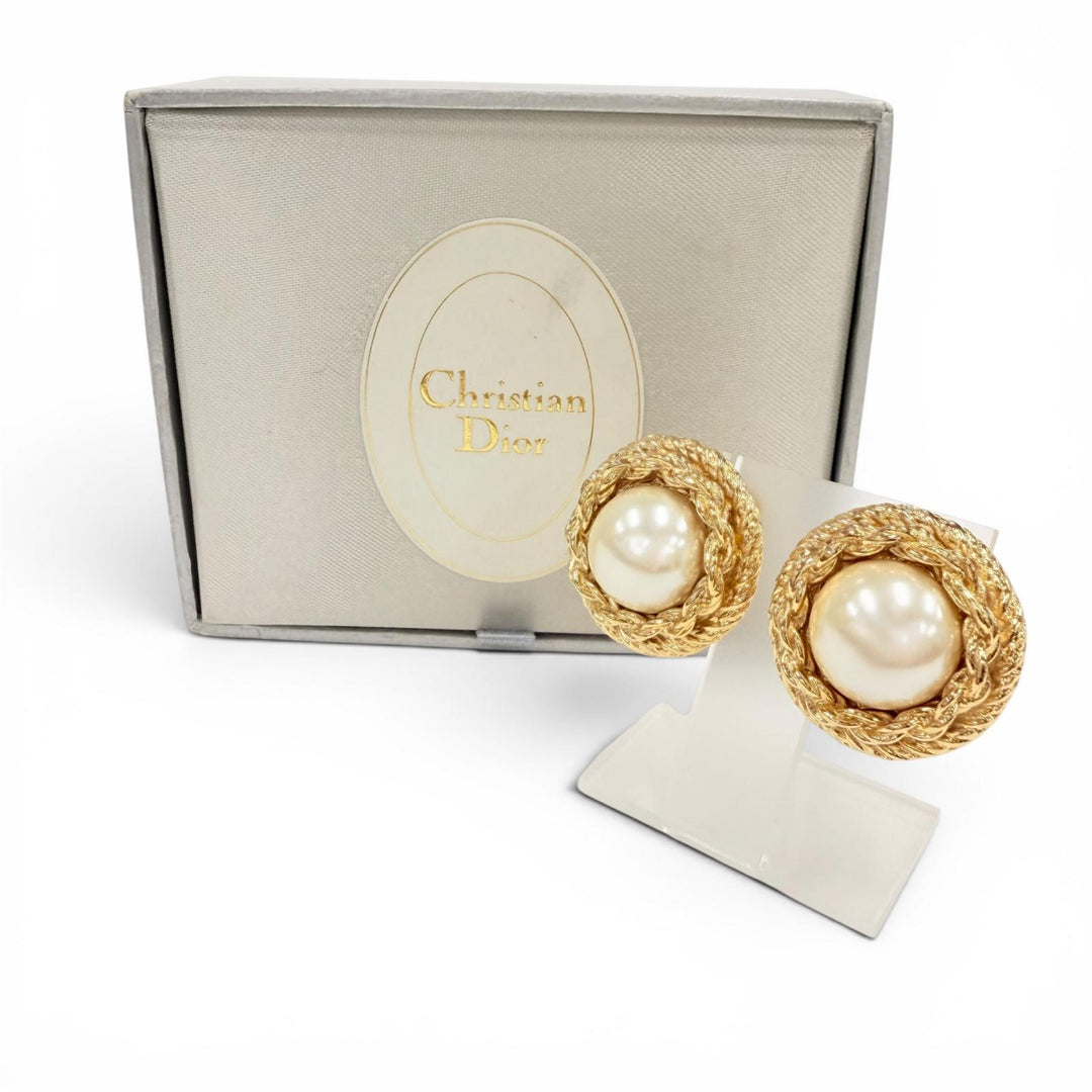 Great Christian Dior Earring Pearl gold Women