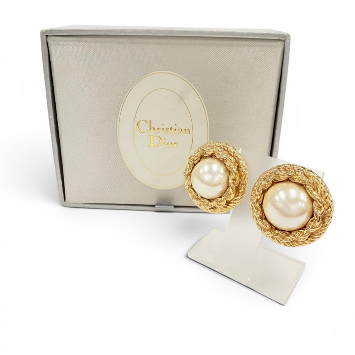 Great Christian Dior Earring Pearl gold Women
