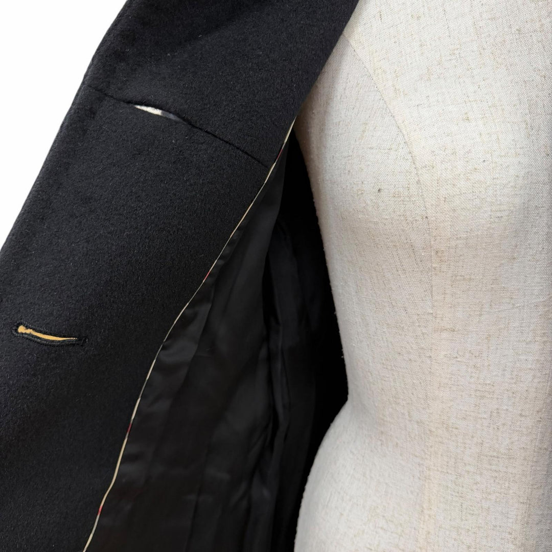 Great BURBERRY LONDON coat Logo button, long length black Angola Women 36