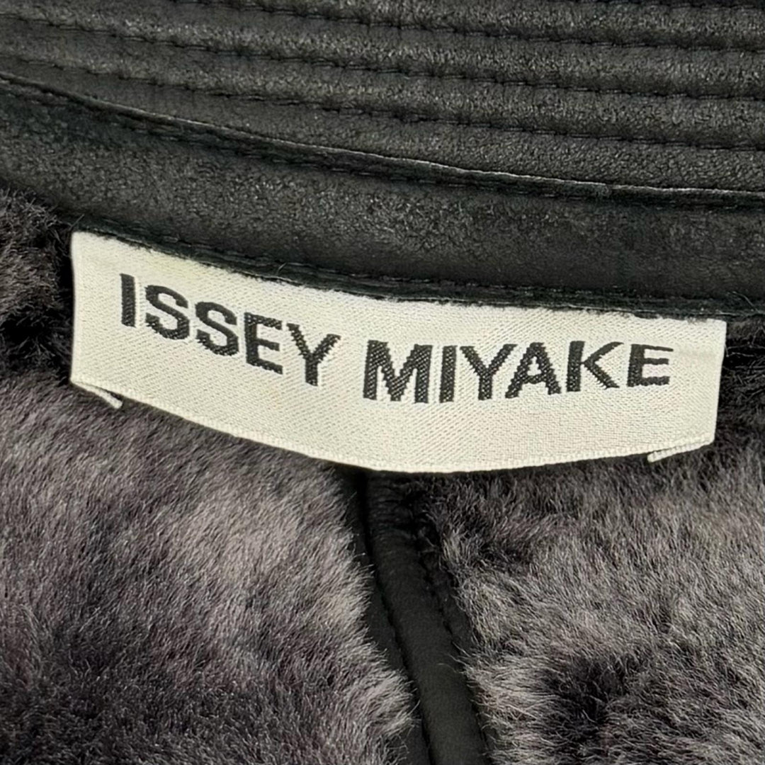 Great ISSEY MIYAKE Mouton coat Hem design, long length Sheep leather 2 IM43LA506
