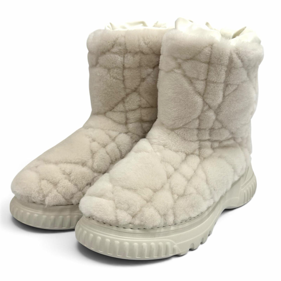 Very Good Christian Dior short boots DIOR FROST off white Mouton 36 KCI992SKK
