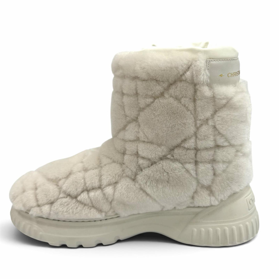 Very Good Christian Dior short boots DIOR FROST off white Mouton 36 KCI992SKK
