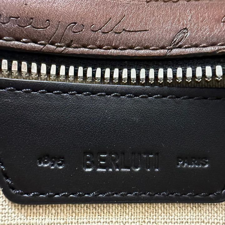 Excellent BERLUTI Shoulder Bag Un Jour Gulliver Messenger Calligraphy