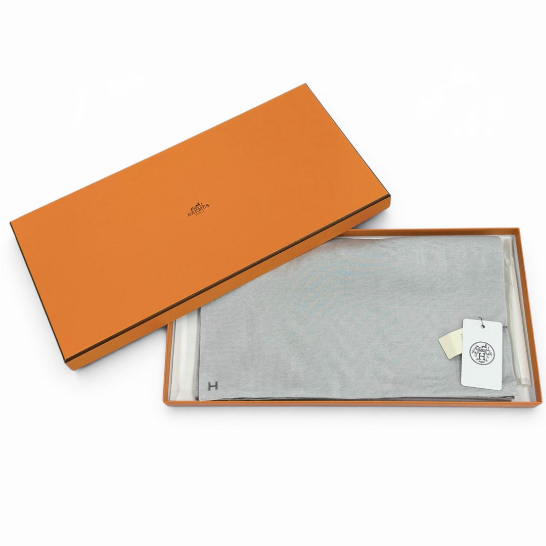 Pristine HERMES Scarf Allertour H logo gray cashmere Women