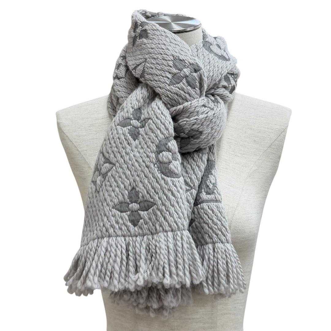 Great LOUIS VUITTON Scarf Escalp Logo Mania fringe wool Women M74742