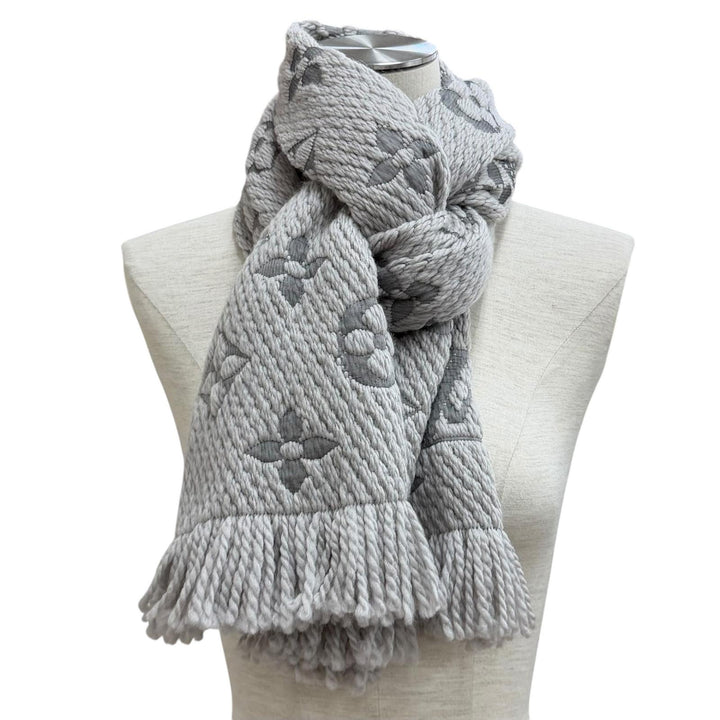 Great LOUIS VUITTON Scarf Escalp Logo Mania fringe wool Women M74742