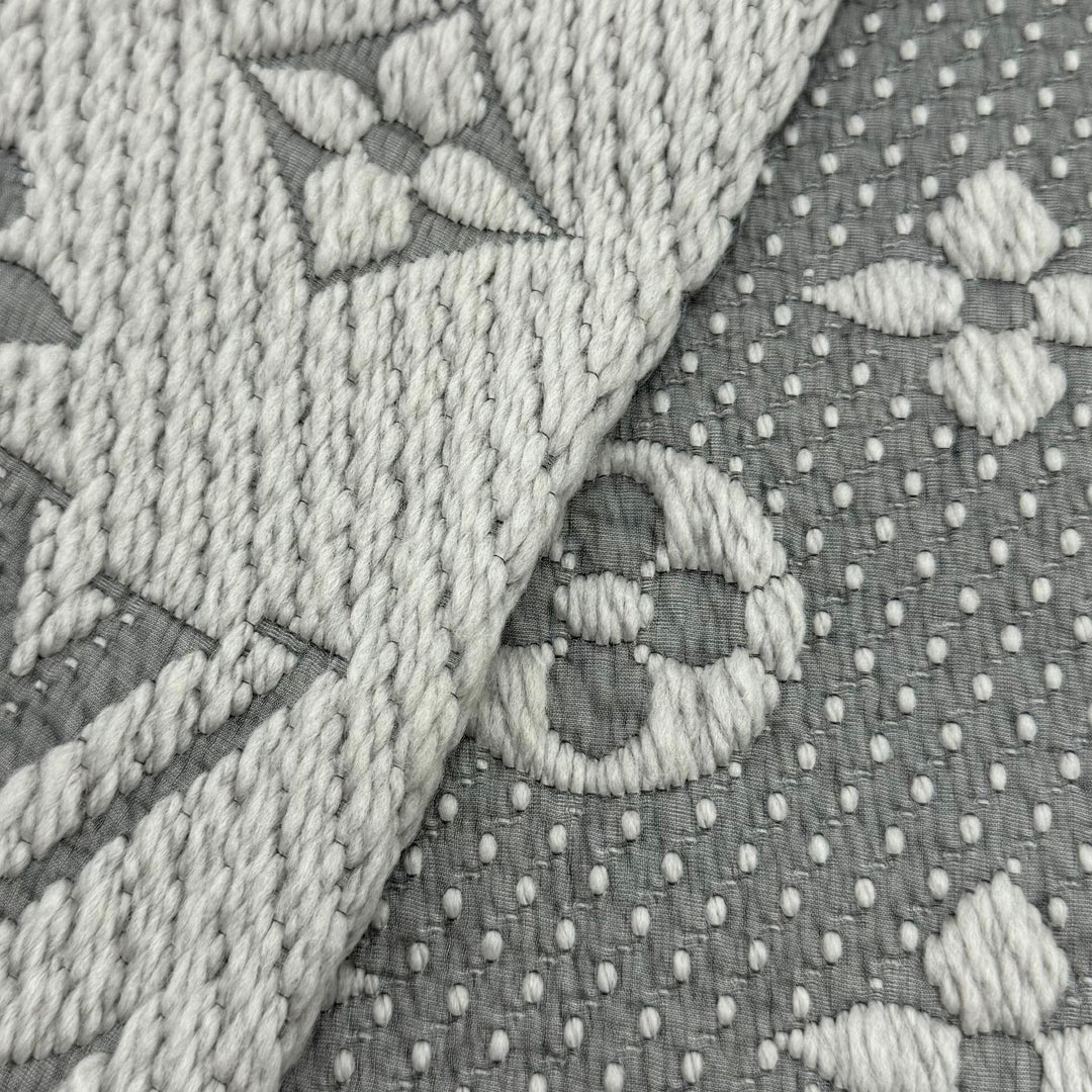 Great LOUIS VUITTON Scarf Escalp Logo Mania fringe wool Women M74742