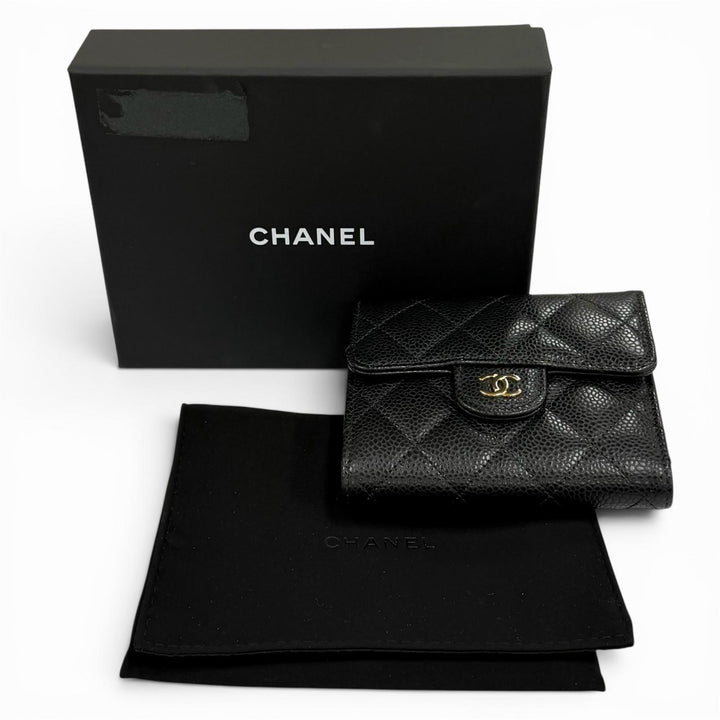 Excellent CHANEL Tri-fold wallet Caviar Skin Matelassé Classic Small Flap Wallet