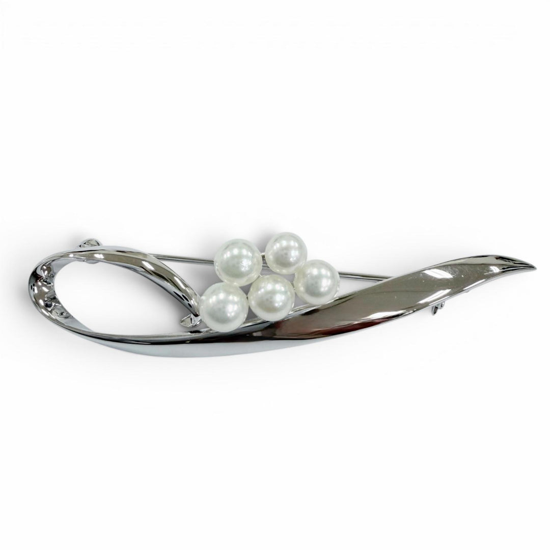 Excellent MIKIMOTO Brooch Akoya Pearl Baby Pearl Brooch Silver Pearl Women