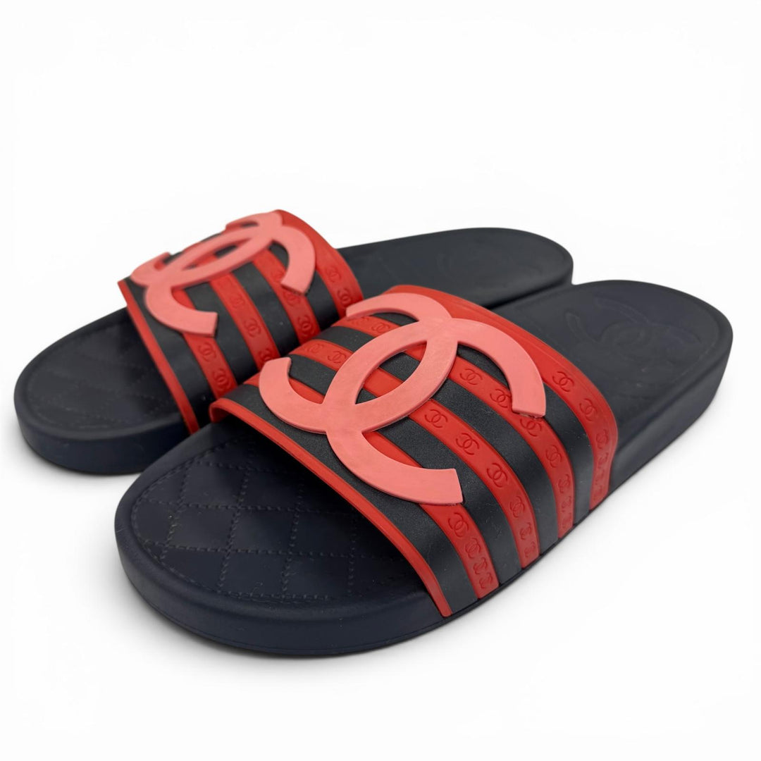 Great CHANEL Sandals COCO Mark Border Pattern Rubber Slides Red Women 37 G33611