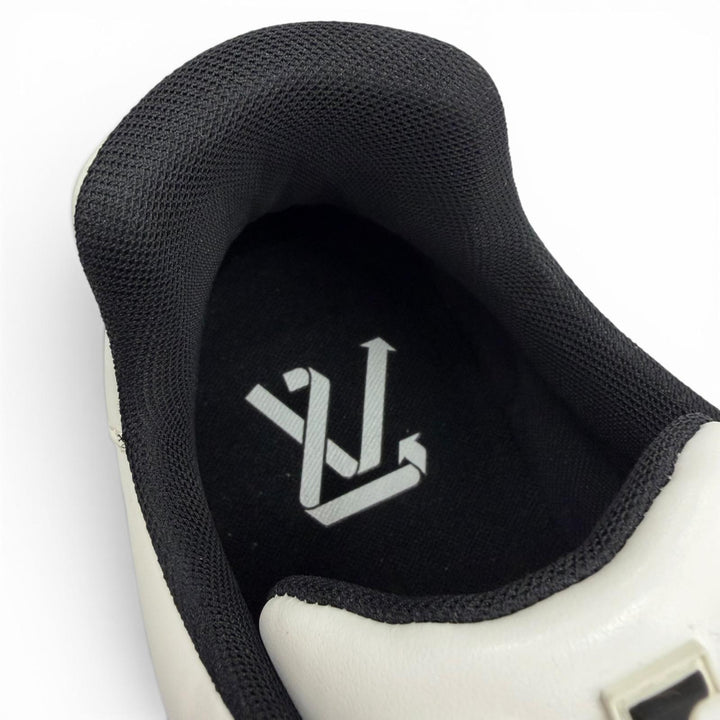 Excellent LOUIS VUITTON Low cut sneakers LV Trainer Line Upcycle LV logo white 7