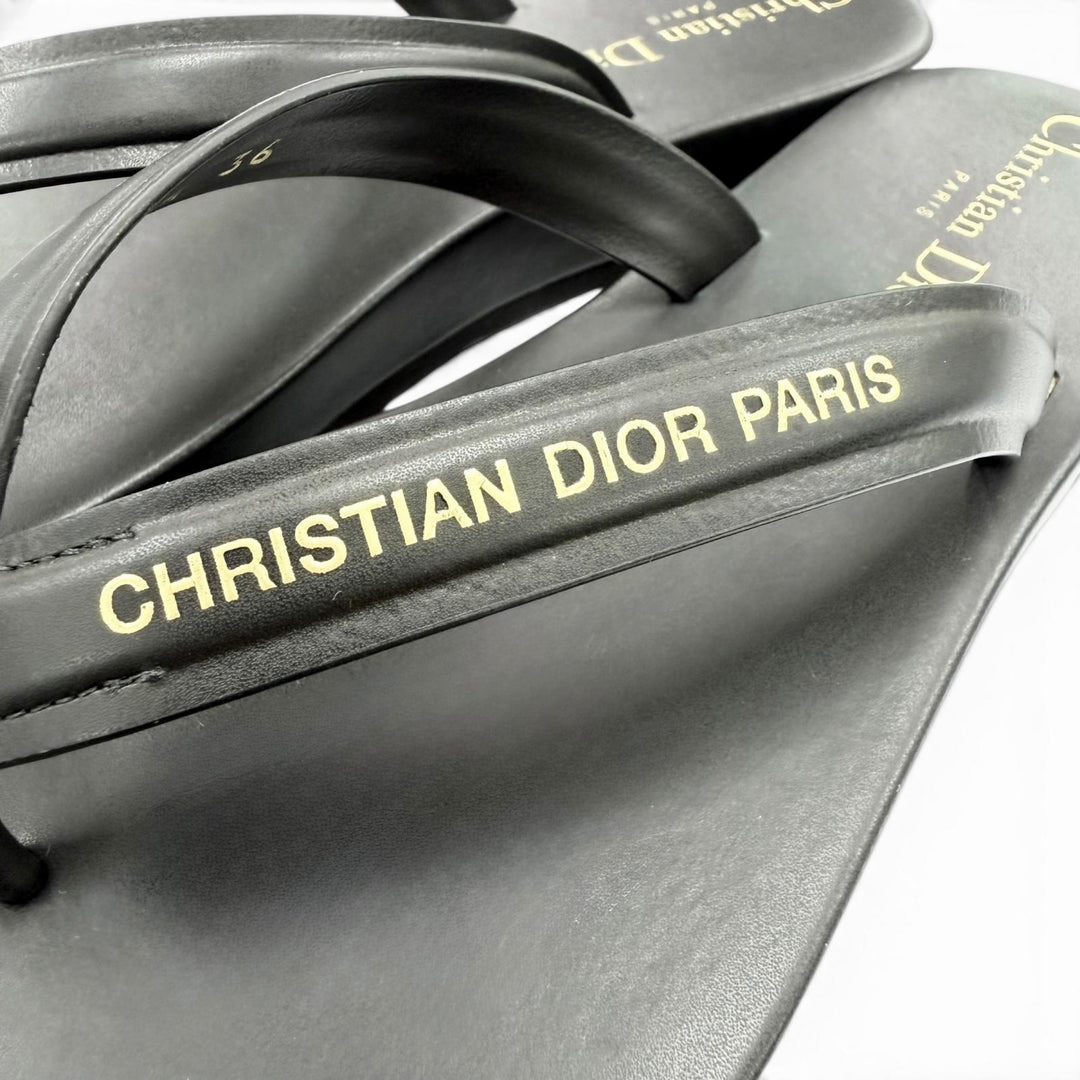 Excellent Christian Dior Sandals DIORSEA Tong black leather Women 36