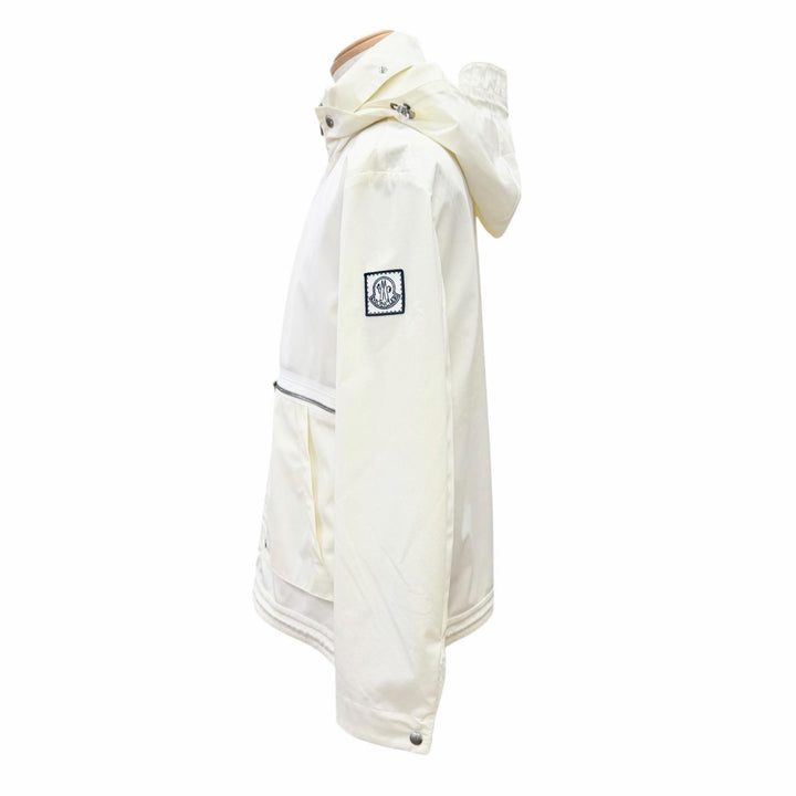 Great MONCLER GAMME BLEU GIUBBINO Logo patch, hooded, zip-up jacket Ivory 0