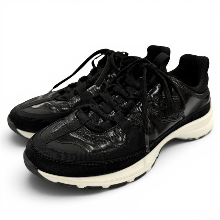 Great CHANEL Low cut sneakers COCO Mark Lace-up Leather black Women 36 G46609