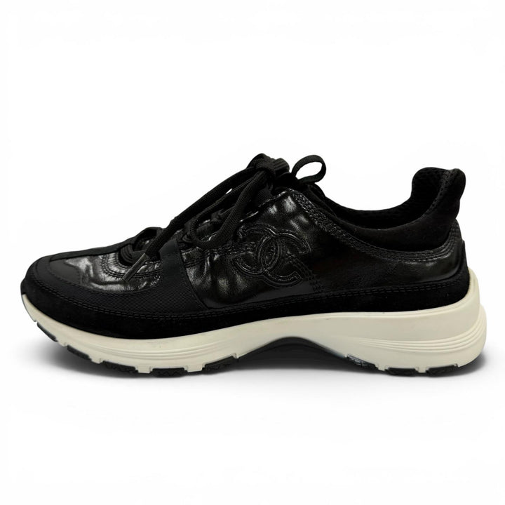 Great CHANEL Low cut sneakers COCO Mark Lace-up Leather black Women 36 G46609