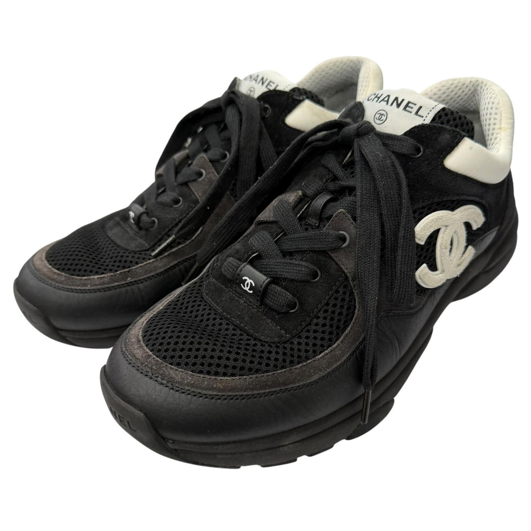 Discounted Very Good CHANEL Low cut sneakers COCO Mark lace up black leather mens 41 G38301