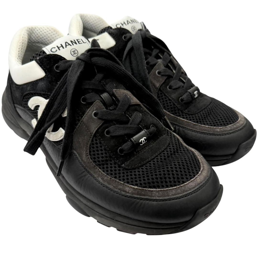 Discounted Very Good CHANEL Low cut sneakers COCO Mark lace up black leather mens 41 G38301