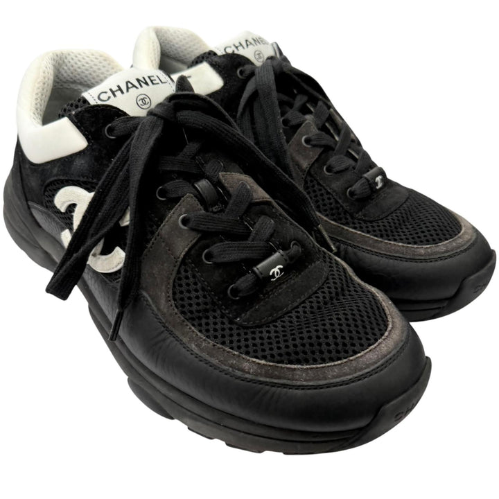 Discounted Very Good CHANEL Low cut sneakers COCO Mark lace up black leather mens 41 G38301