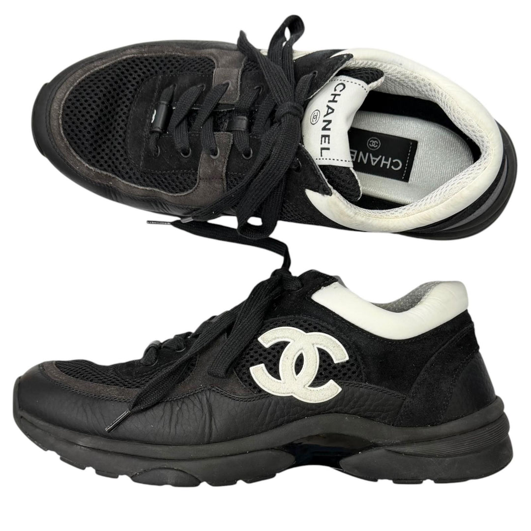 Discounted Very Good CHANEL Low cut sneakers COCO Mark lace up black leather mens 41 G38301