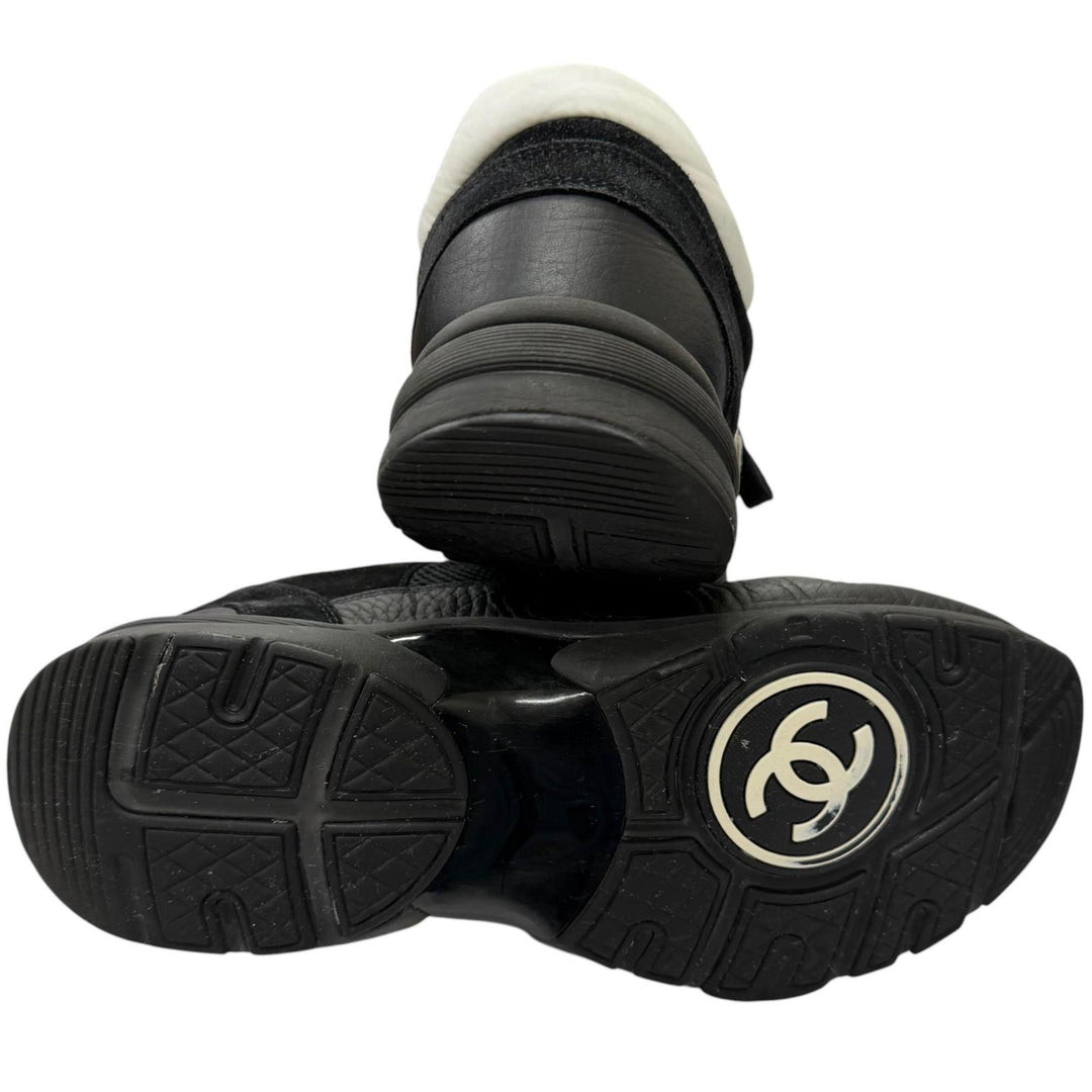 Discounted Very Good CHANEL Low cut sneakers COCO Mark lace up black leather mens 41 G38301