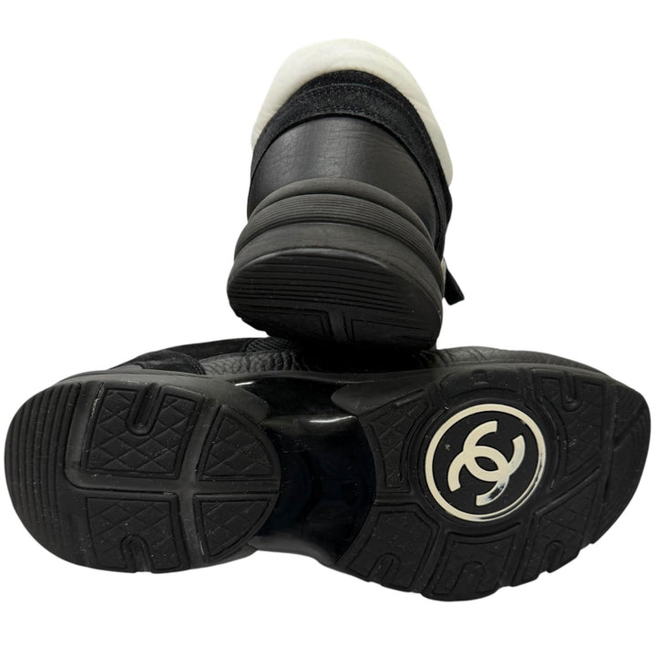 Discounted Very Good CHANEL Low cut sneakers COCO Mark lace up black leather mens 41 G38301