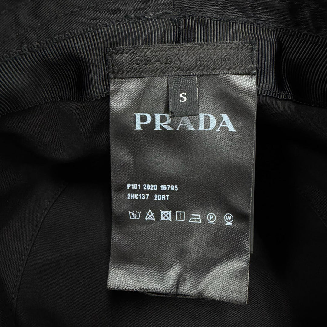 Excellent PRADA hat Logo hat, bucket hat black polyamide mens S 2HC137