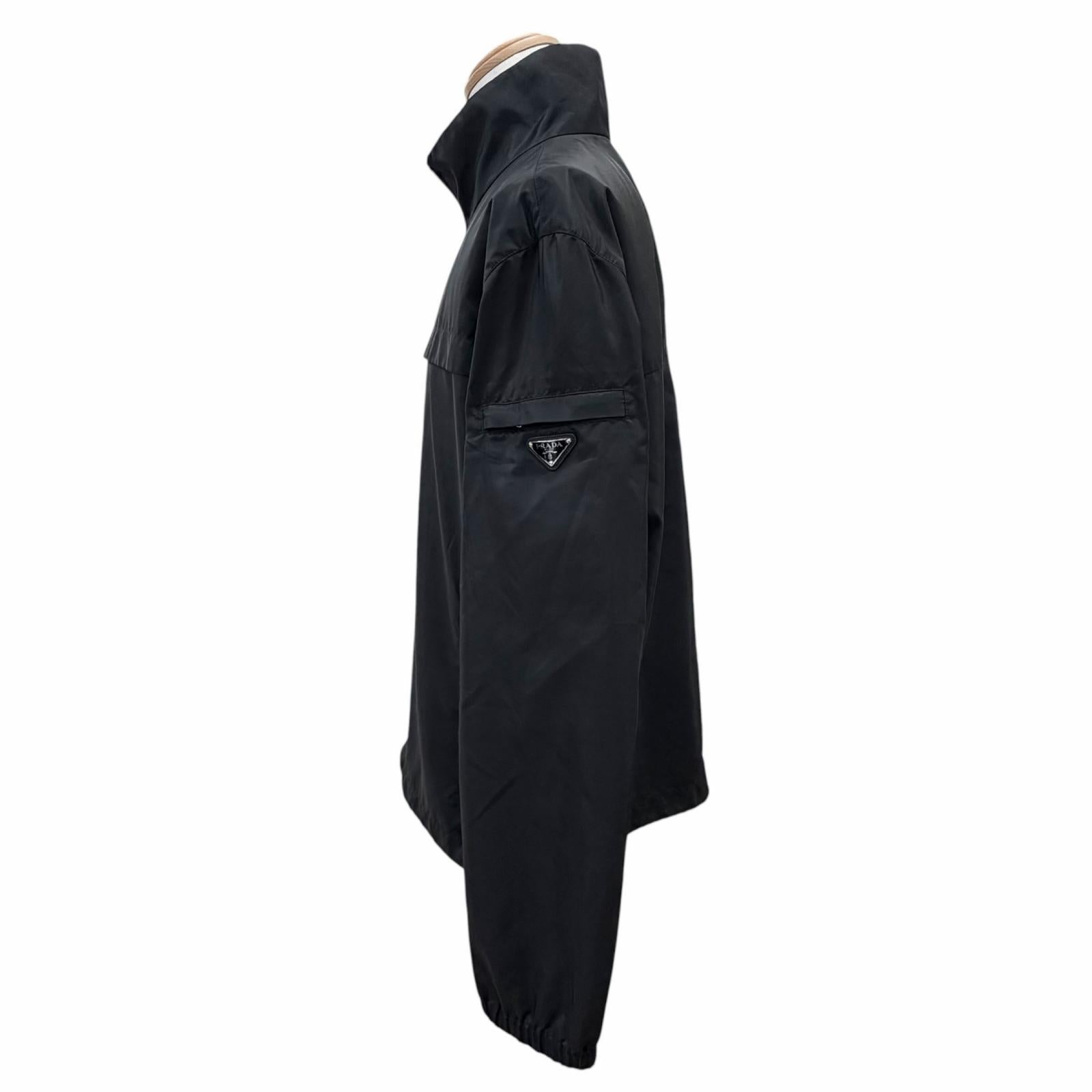 Great PRADA Nylon jacket Triangle Logo Zip-Up Blouson black mens