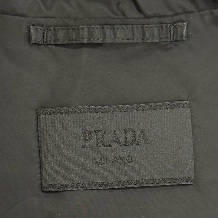 Great PRADA Nylon jacket Triangle Logo Zip-Up Blouson black mens 56 SGN998