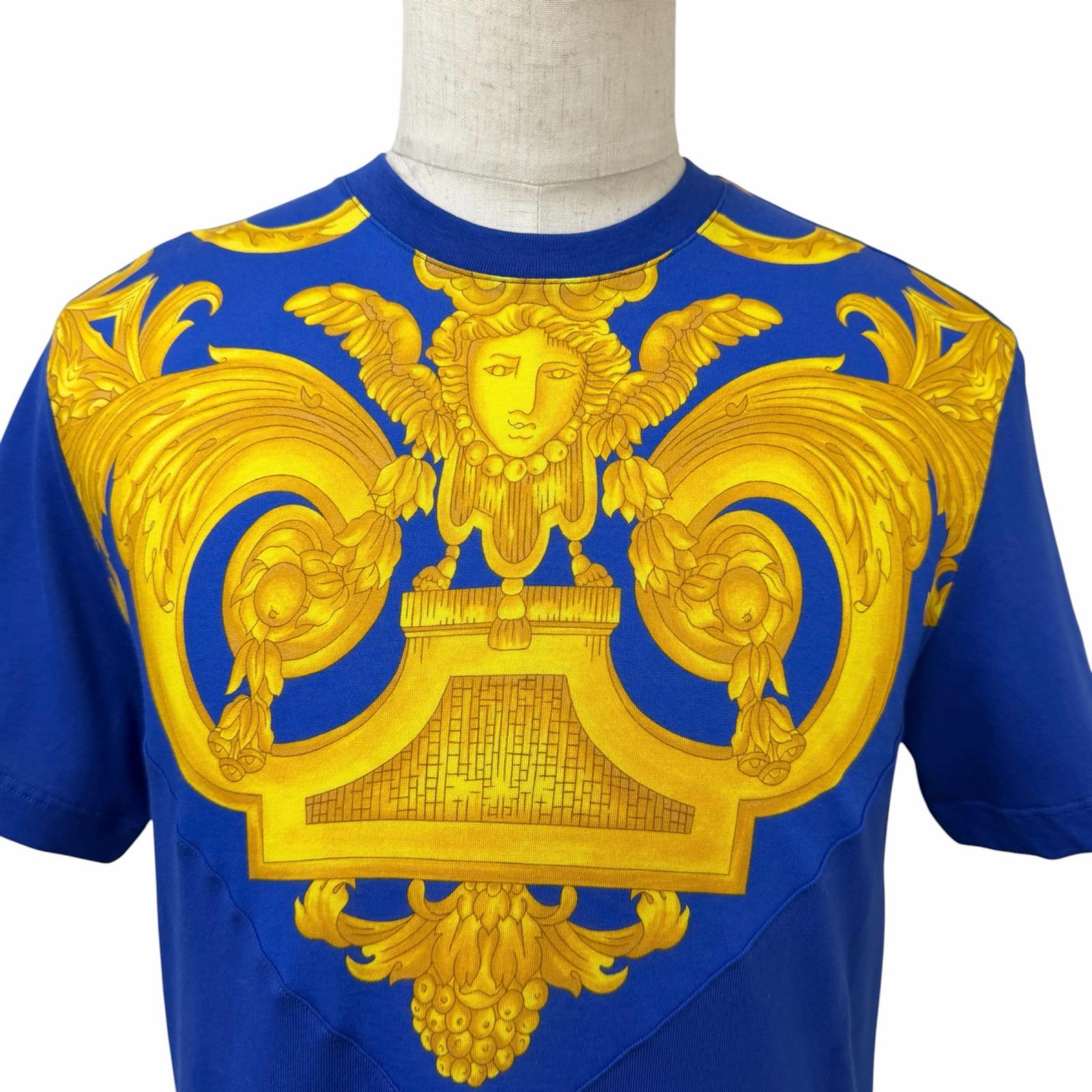 Pristine VERSACE Short sleeve T-shirt Baroque logo embroidery blue