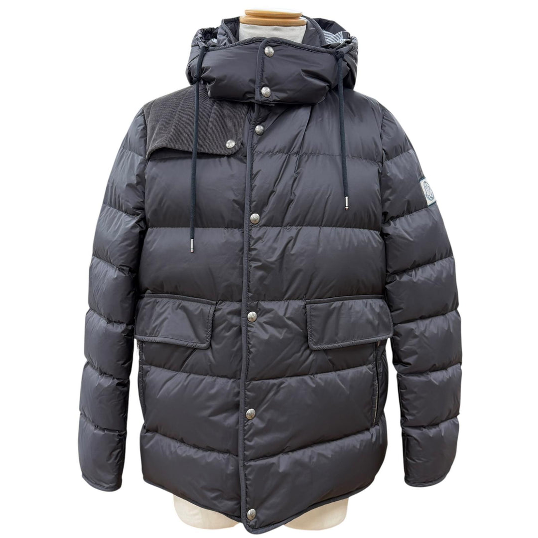 Excellent MONCLER GAMME BLEU Down jacket gray Nylon mens 3 B23914131280