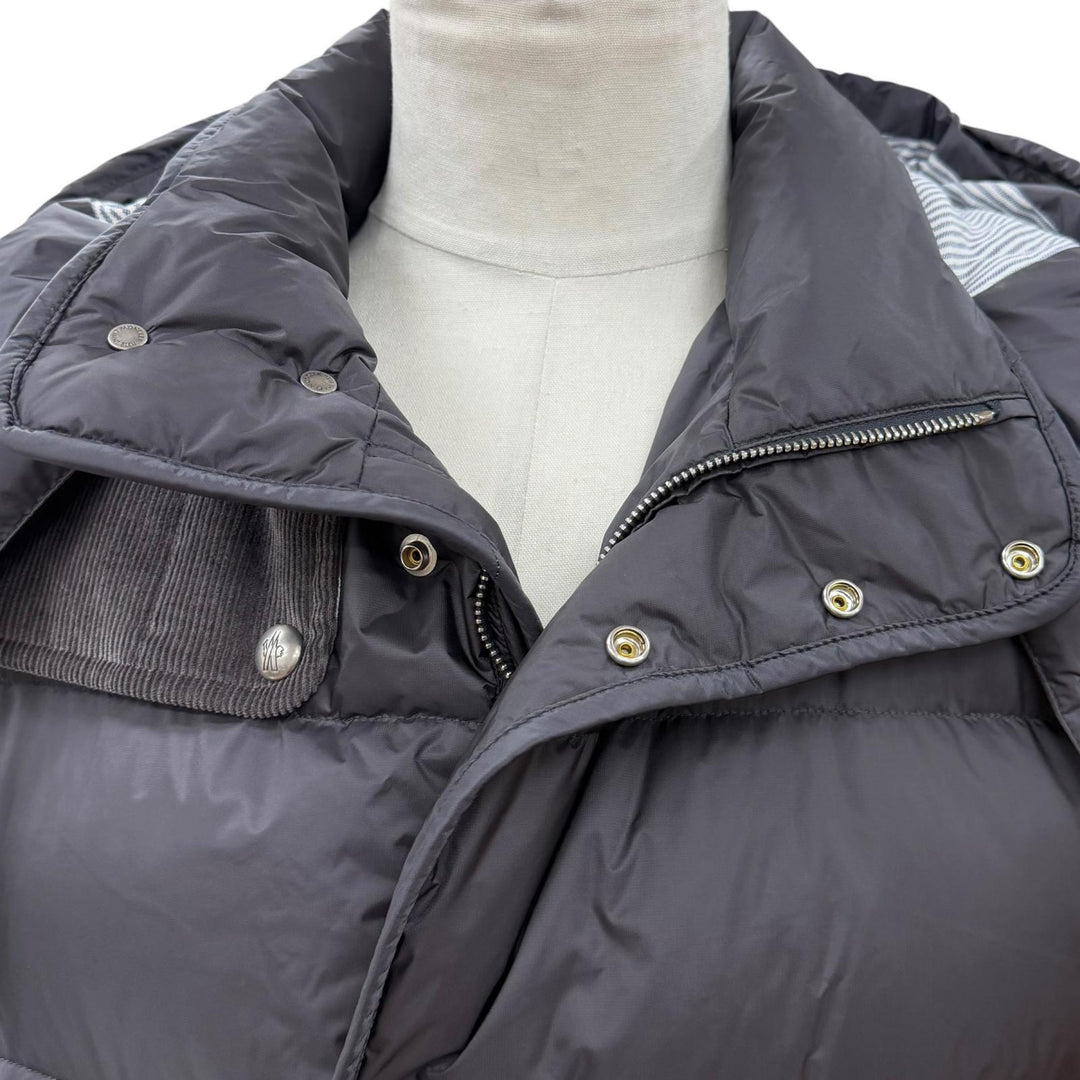 Excellent MONCLER GAMME BLEU Down jacket gray Nylon mens 3 B23914131280