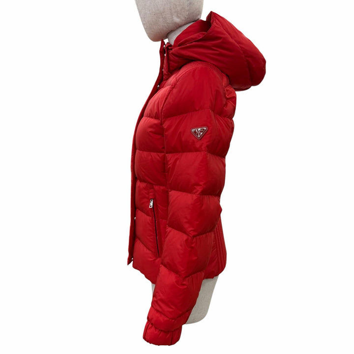 Great PRADA Down jacket Triangle with logo, hooded, short length Red 40 29X544