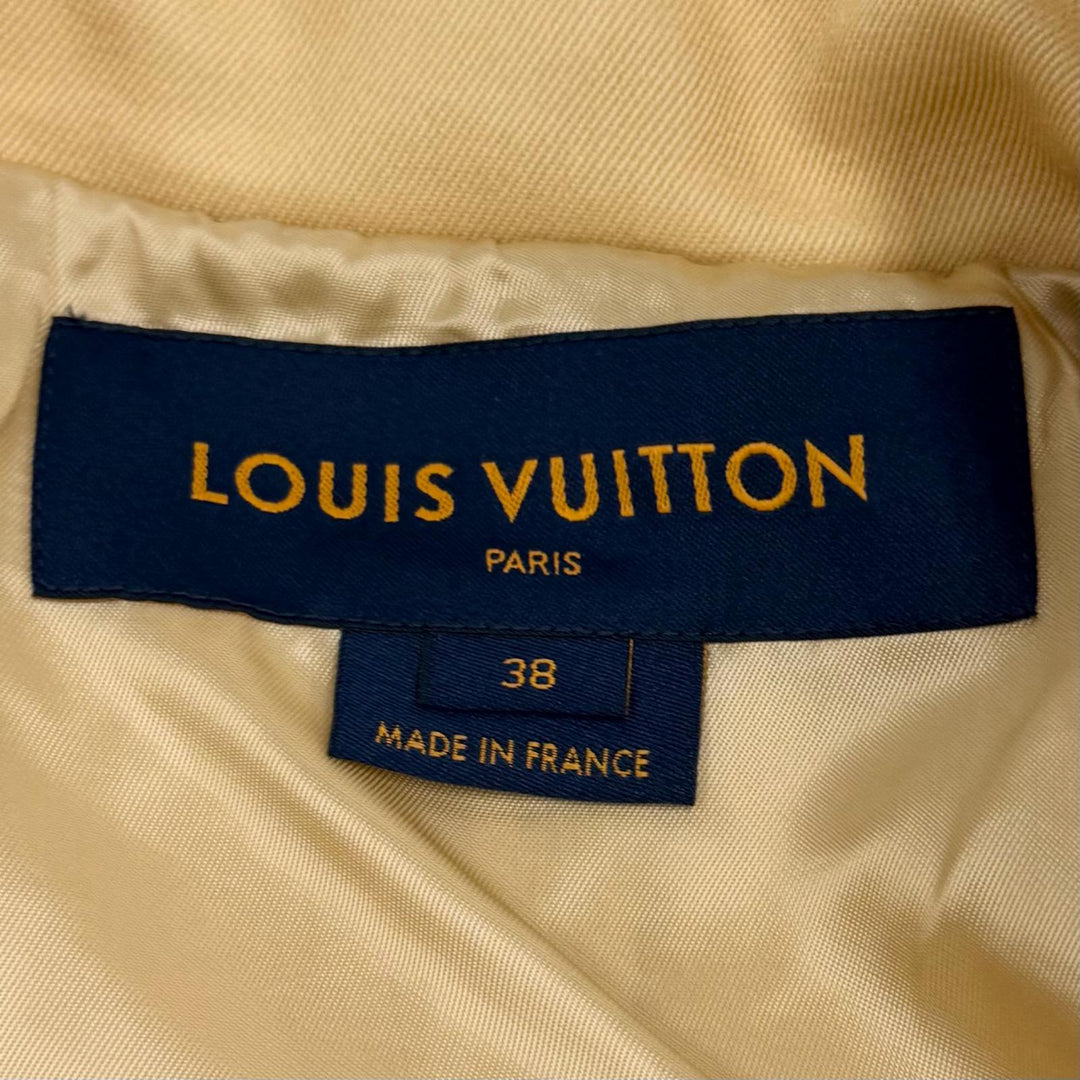 Excellent LOUIS VUITTON trench coat LV logo gold button belt color Rayon 38