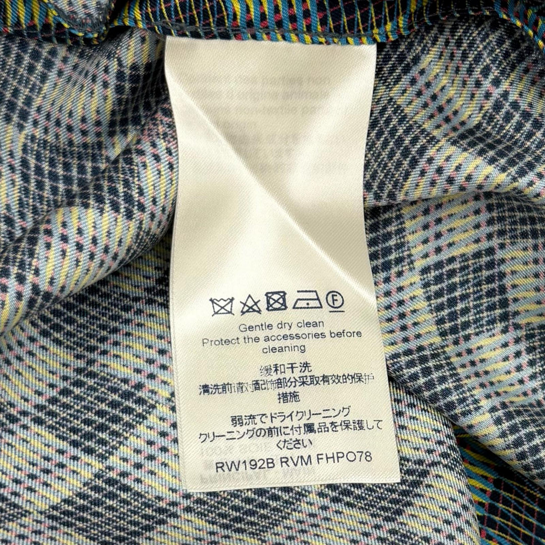 Pristine LOUIS VUITTON Shorts All-over print button fly Multi silk Women 38