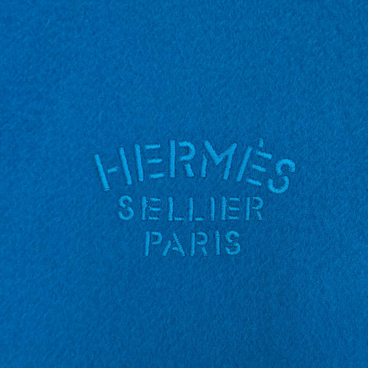 Excellent HERMES shawl Large fringed scarf with embroidered logo blue cashmere