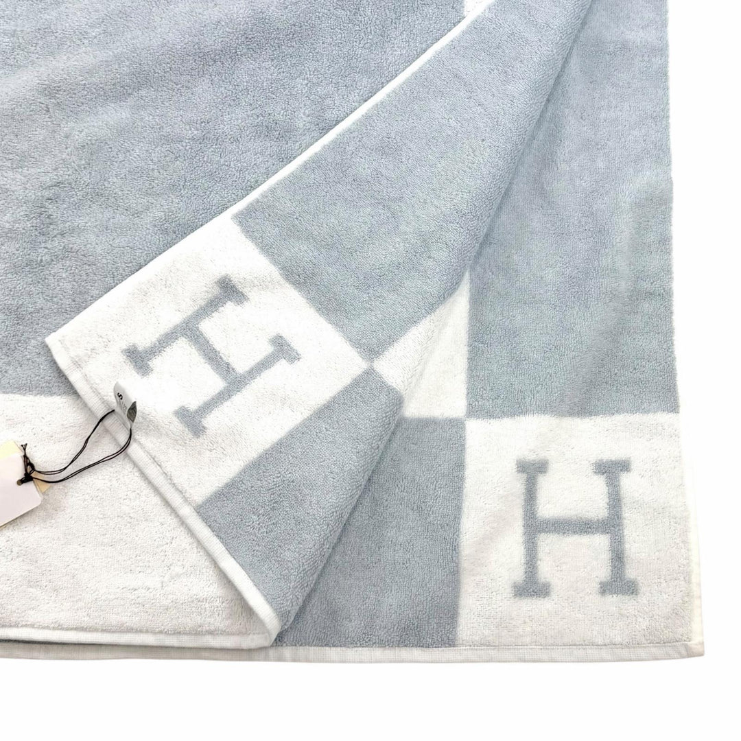 Pristine HERMES towel Avalon H pattern, around 90 x 47.2"" bath towel cotton