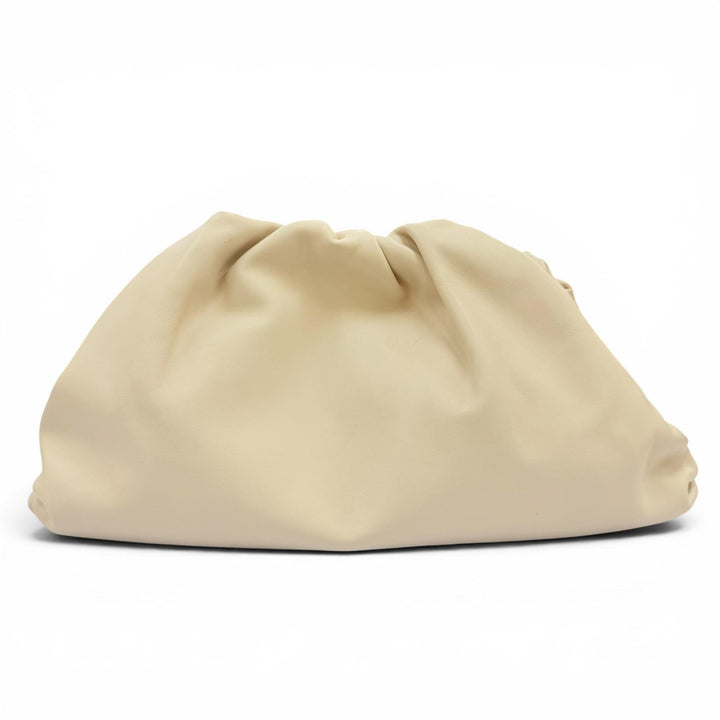 Great BOTTEGAVENETA Clutch bag The pouch Ivory Calf leather Women 576227