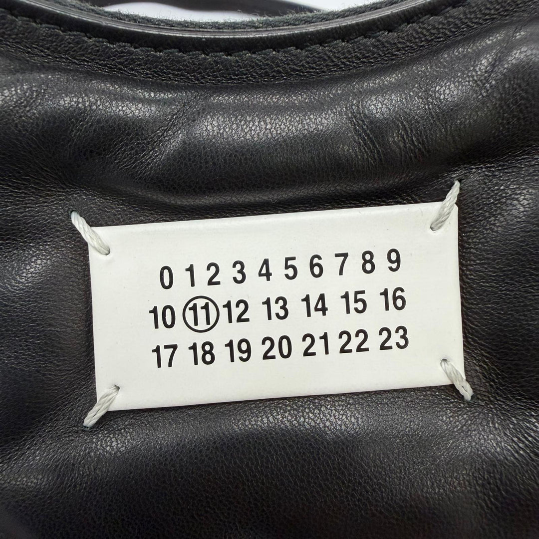 Great Maison Margiela 11 Gram Slam Hobo Micro Chain Shoulder Bag SB1WG0021