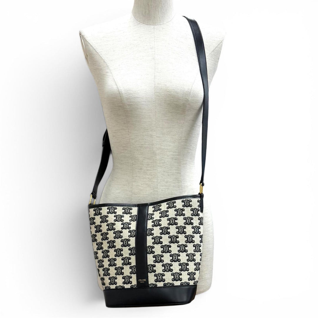 Excellent CELINE Shoulder Bag Small Bucket Bag / Triomphe Canvas & Calfskin