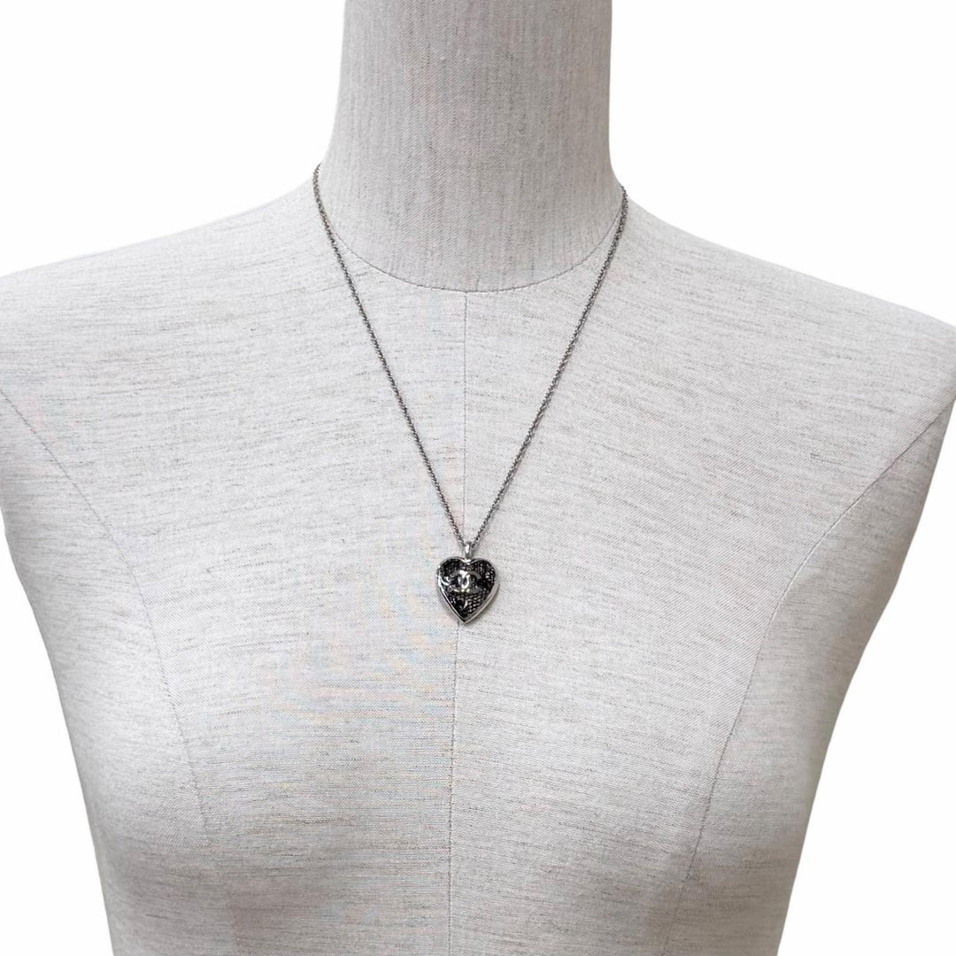 Great CHANEL Necklace COCO Mark Heart Lace Silver Women C24K