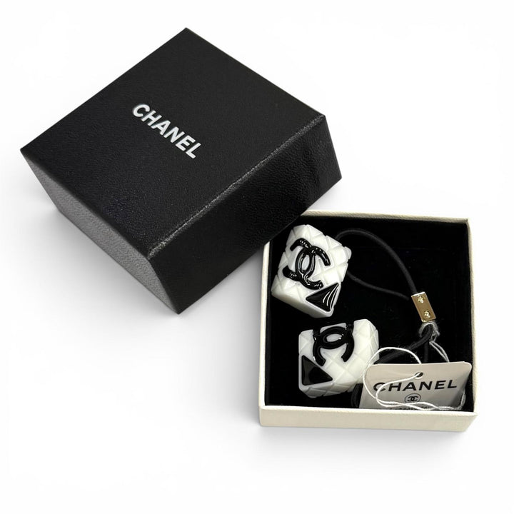 Pristine CHANEL hair accessory COCO Mark Matelassé Hair Tie white Women 05C