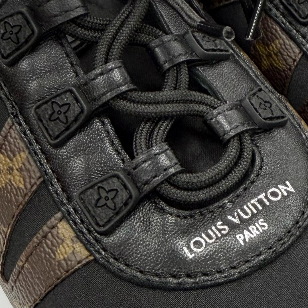 Excellent LOUIS VUITTON Low cut sneakers LV Sneakers Carina Monogram canvas 35