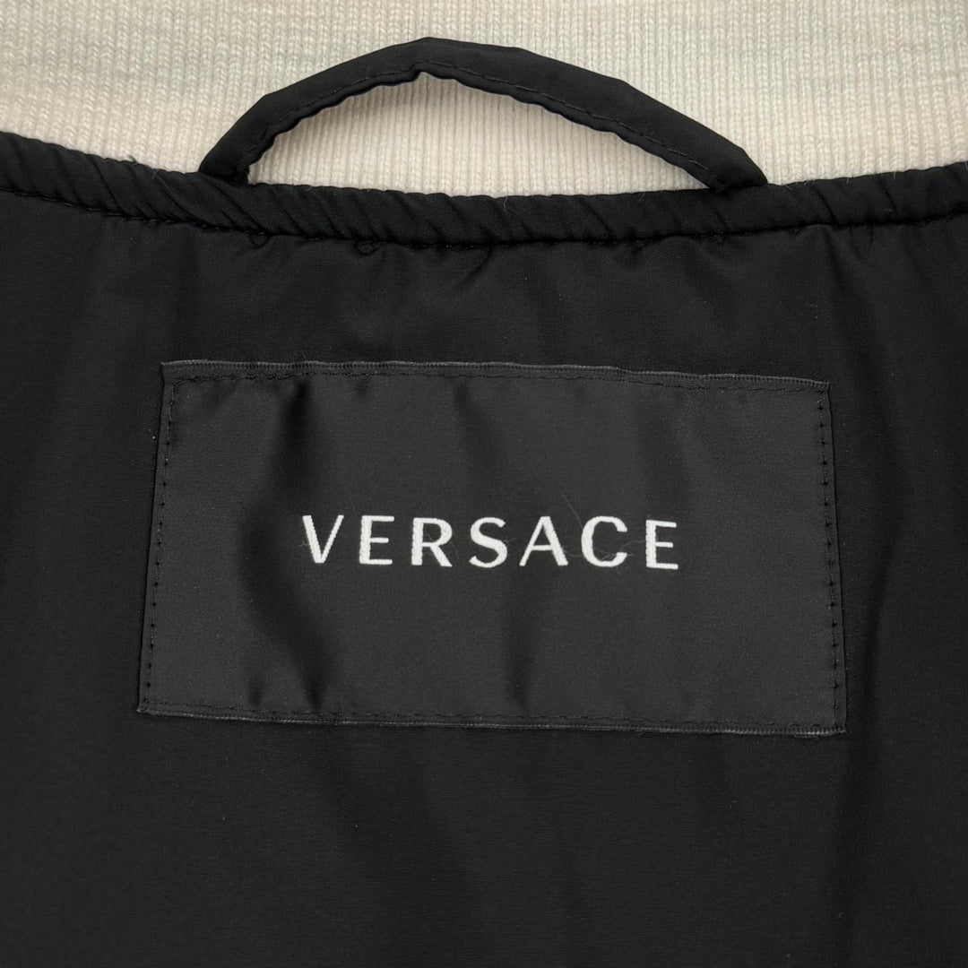 Excellent VERSACE Stajan Embroidered logo, padded black wool mens 48 1014374