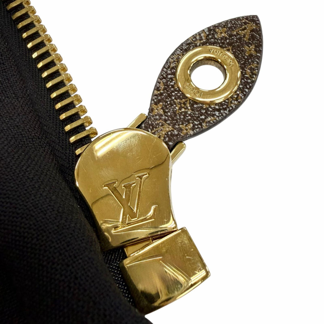 Excellent LOUIS VUITTON coat 100% silk lining, monogram zipper pull. wool 40